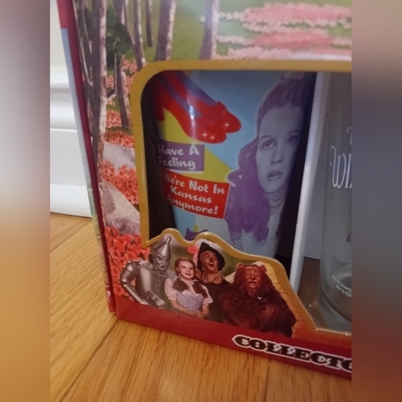 Vintage BNIB Wizard Of Oz Collector's Pint Glass 4 Pack - Picture 7 of 13